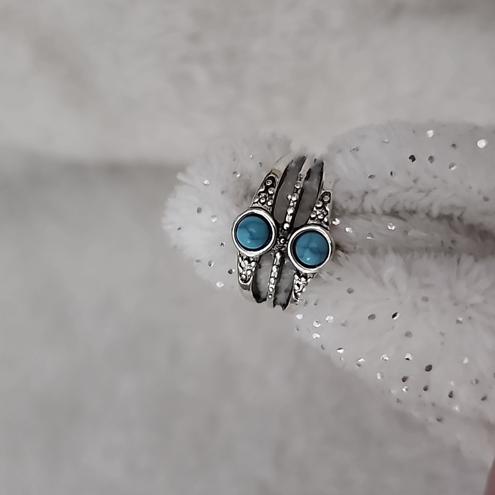 Faux Turquoise and Silver Plated Fashion Ring